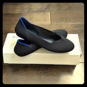 Rothys Black Solid Flat with Blue Halo 8.5
